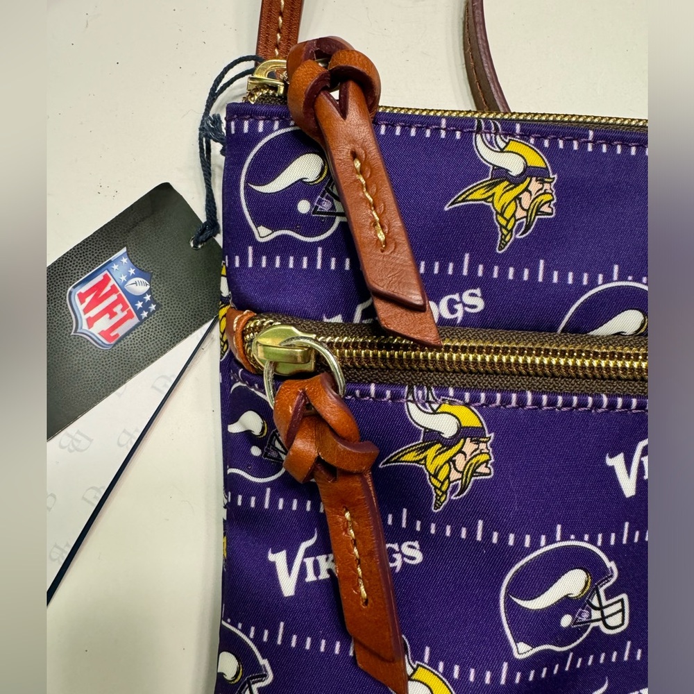 *NWT* Dooney & Bourke x NFL - Minnesota Vikings Crossbody Purse